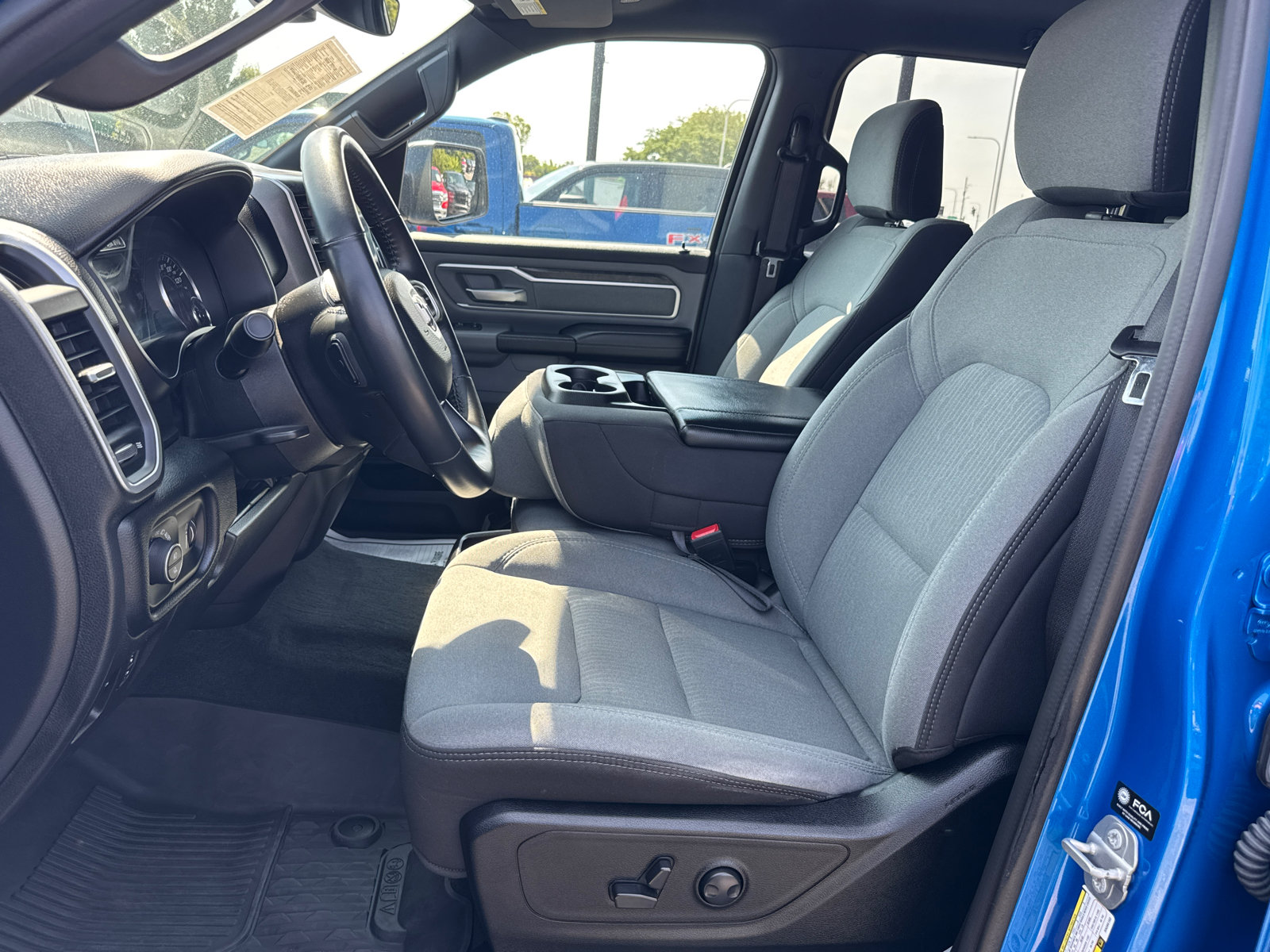 Used 2022 RAM 1500 Big Horn AWD/4WD image 10