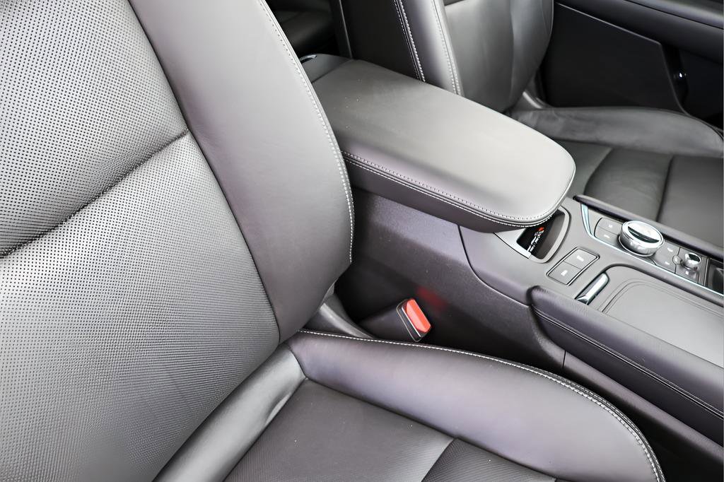 Used 2023 Cadillac XT6 Premium Luxury w/ Technology Package image 24