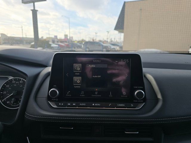 Used 2024 Nissan Rogue SV image 15