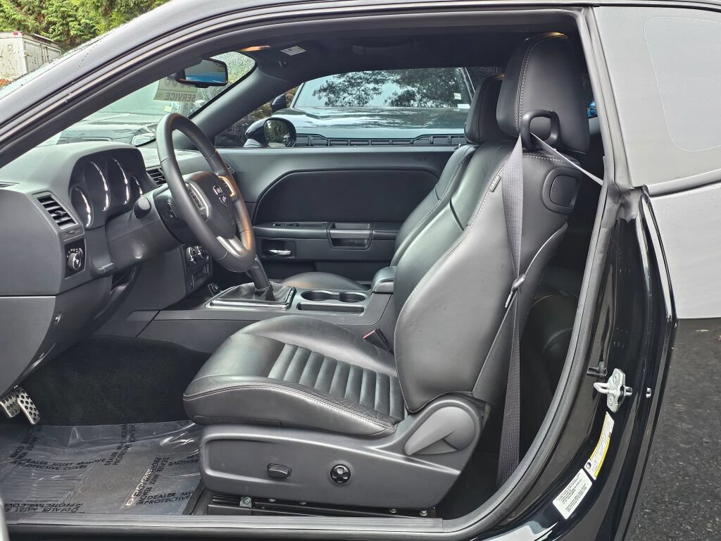 Used 2013 Dodge Challenger R/T Plus RWD image 23
