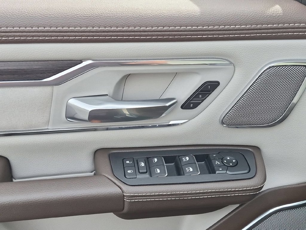 New 2027 RAM 1500 Laramie AWD/4WD image 10