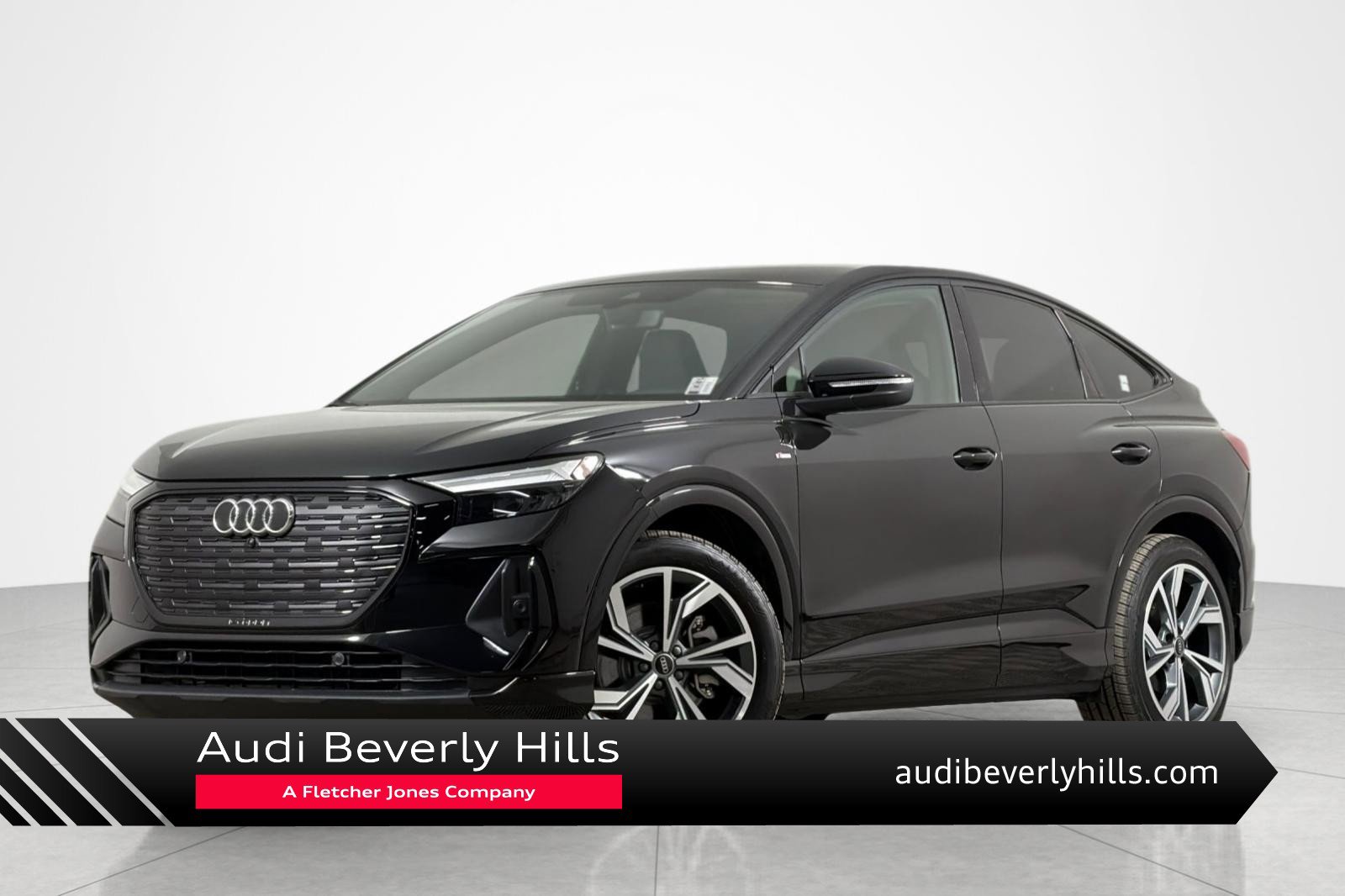 Used 2025 Audi Q4 e-tron Premium w/ Convenience Package image 1