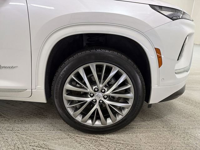 Used 2025 Buick Enclave Avenir w/ Super Cruise Package image 14