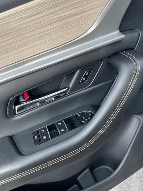 Used 2024 MAZDA CX-90 Plug-In Hybrid w/ Premium Pkg image 16