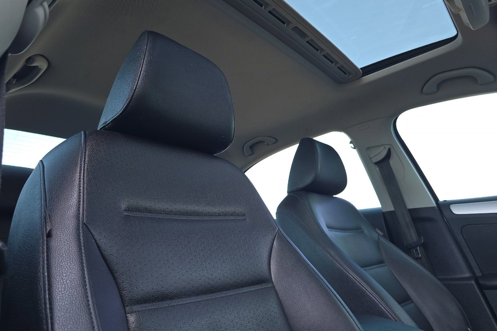 Used 2012 Volkswagen Jetta TDI FWD image 16