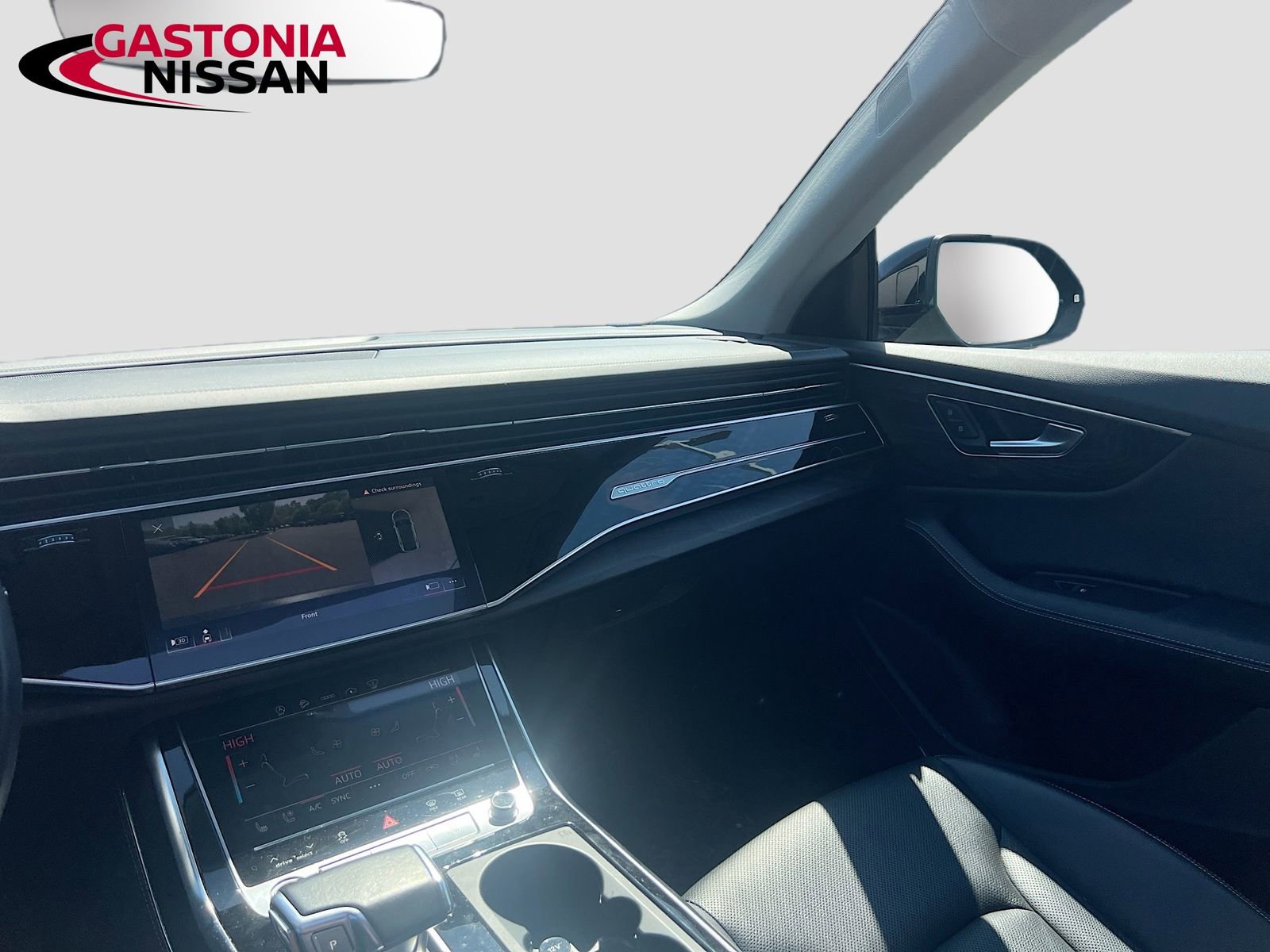 Used 2022 Audi Q8 Prestige image 32