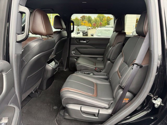 Certified 2025 Nissan Armada SL w/ Captain's Chari Seat Package AWD/4WD image 25