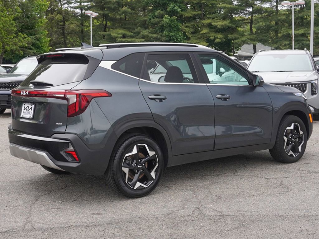 Used 2024 Kia Seltos EX AWD/4WD image 10