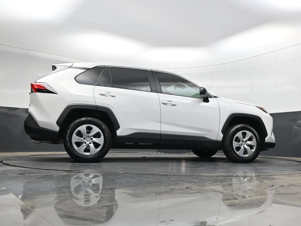 Used 2025 Toyota RAV4 LE FWD image 34