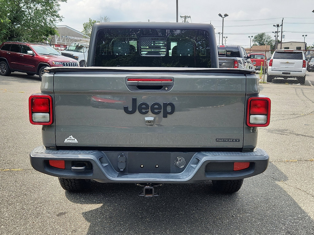 Used 2021 Jeep Gladiator Sport image 4