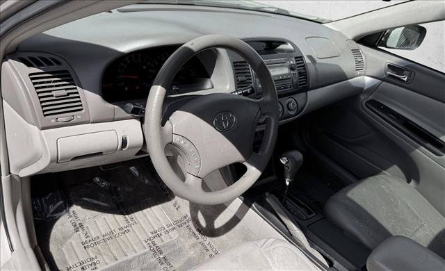Used 2005 Toyota Camry LE FWD image 11