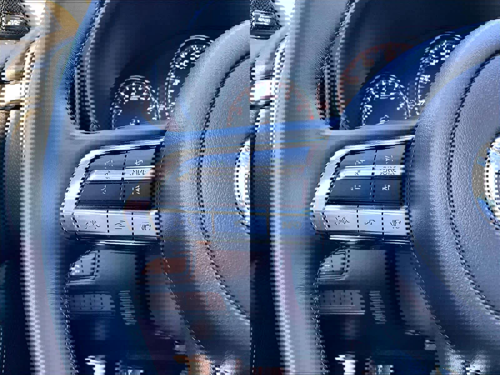 Used 2025 MAZDA CX-50 AWD 2.5 S w/ Premium Package image 23