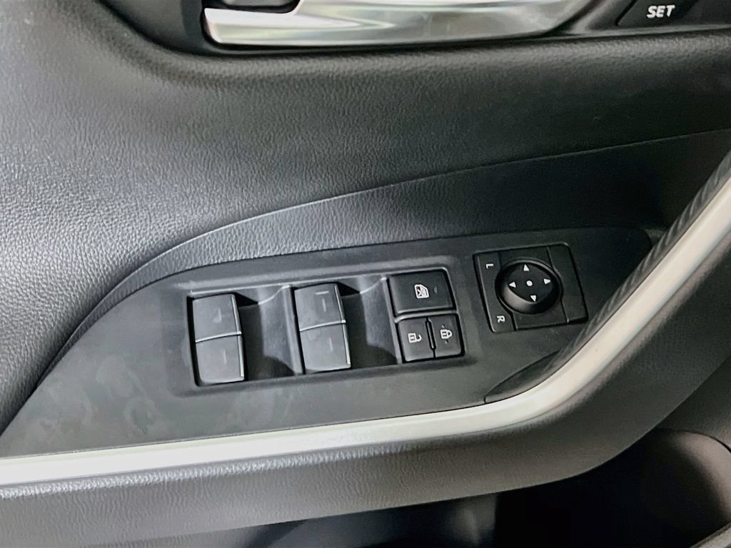 Used 2023 Toyota RAV4 XSE AWD/4WD image 16