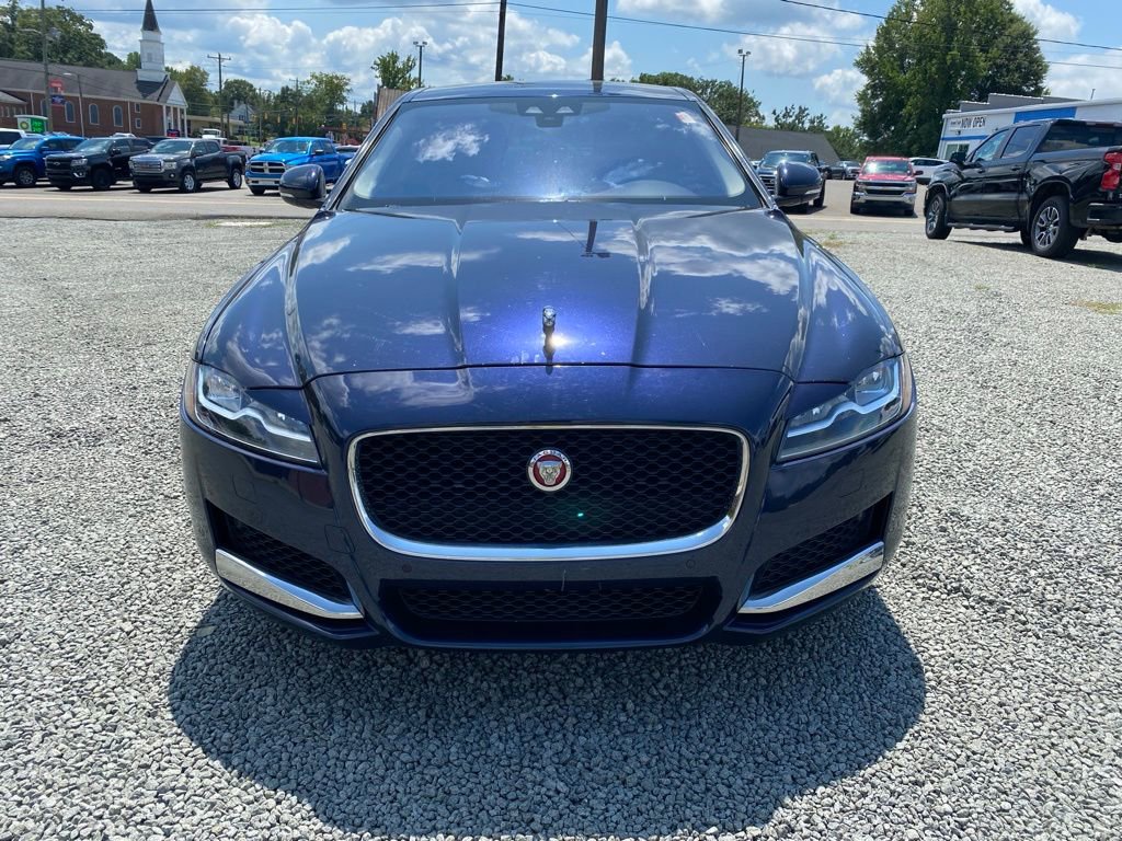Used 2018 Jaguar XF Prestige image 8