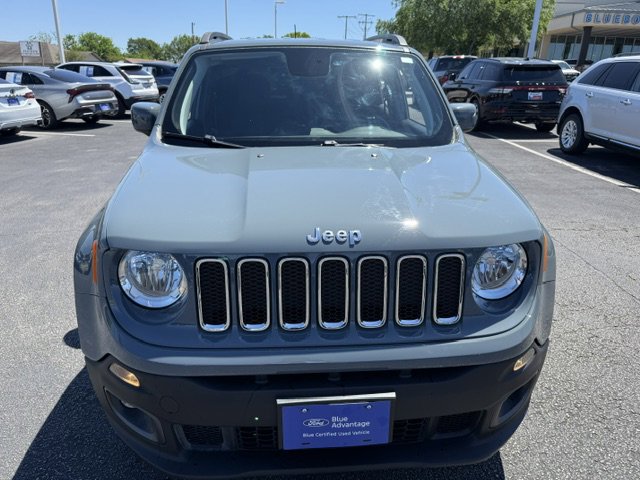 Used 2018 Jeep Renegade Latitude w/ Popular Equipment Group image 2