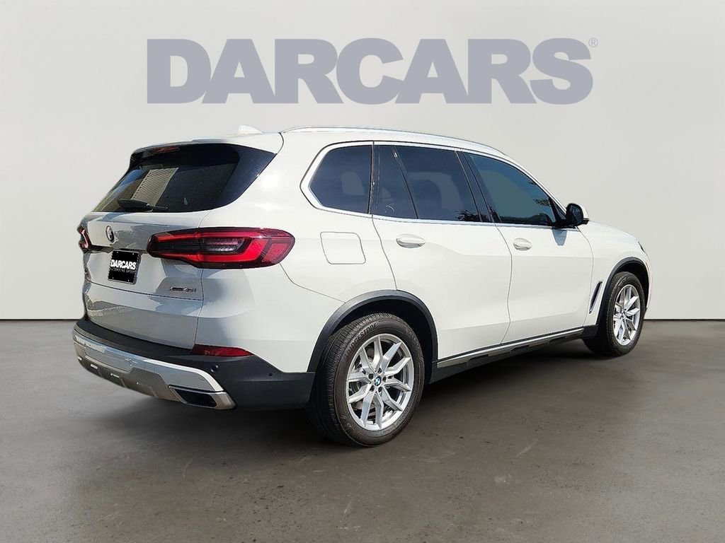Used 2022 BMW X5 xDrive40i w/ Parking Assistance Package image 6