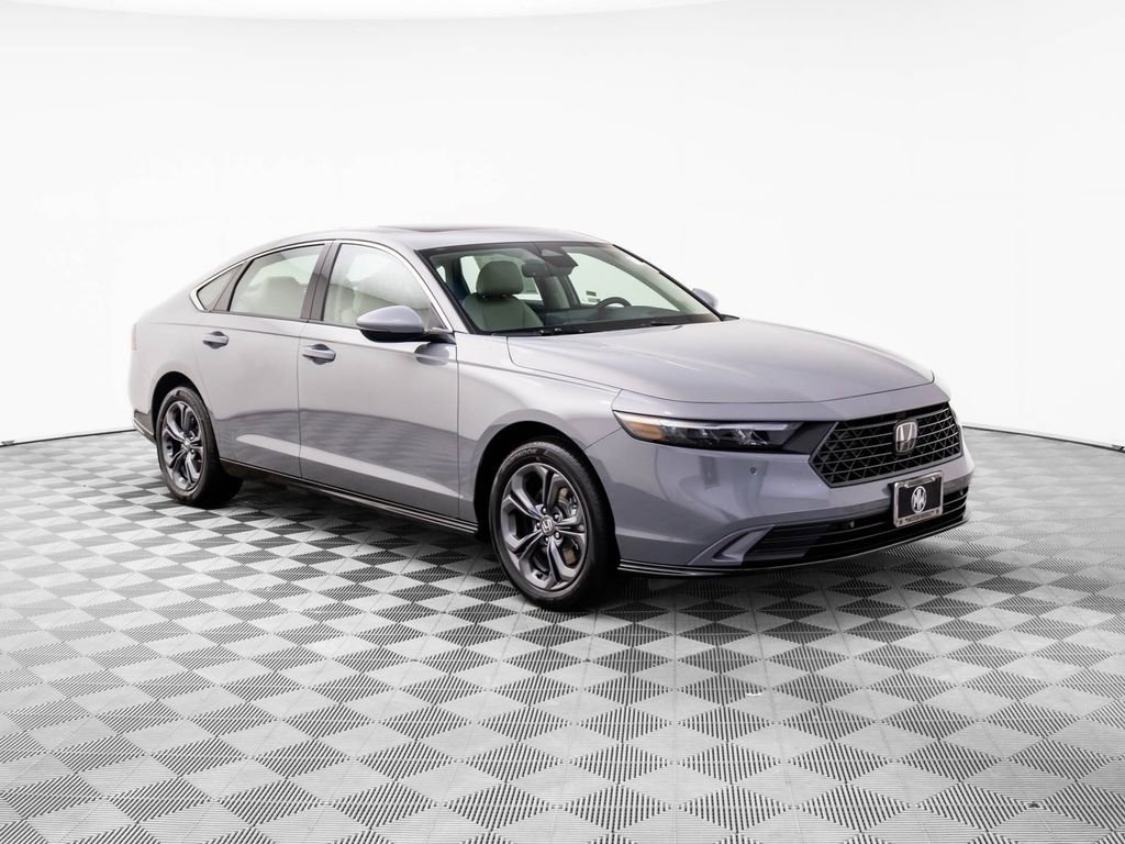 Certified 2025 Honda Accord EX-L image 7
