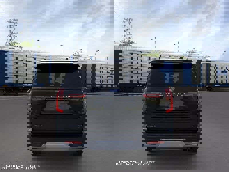 New 2026 Ford Expedition Max Platinum image 5