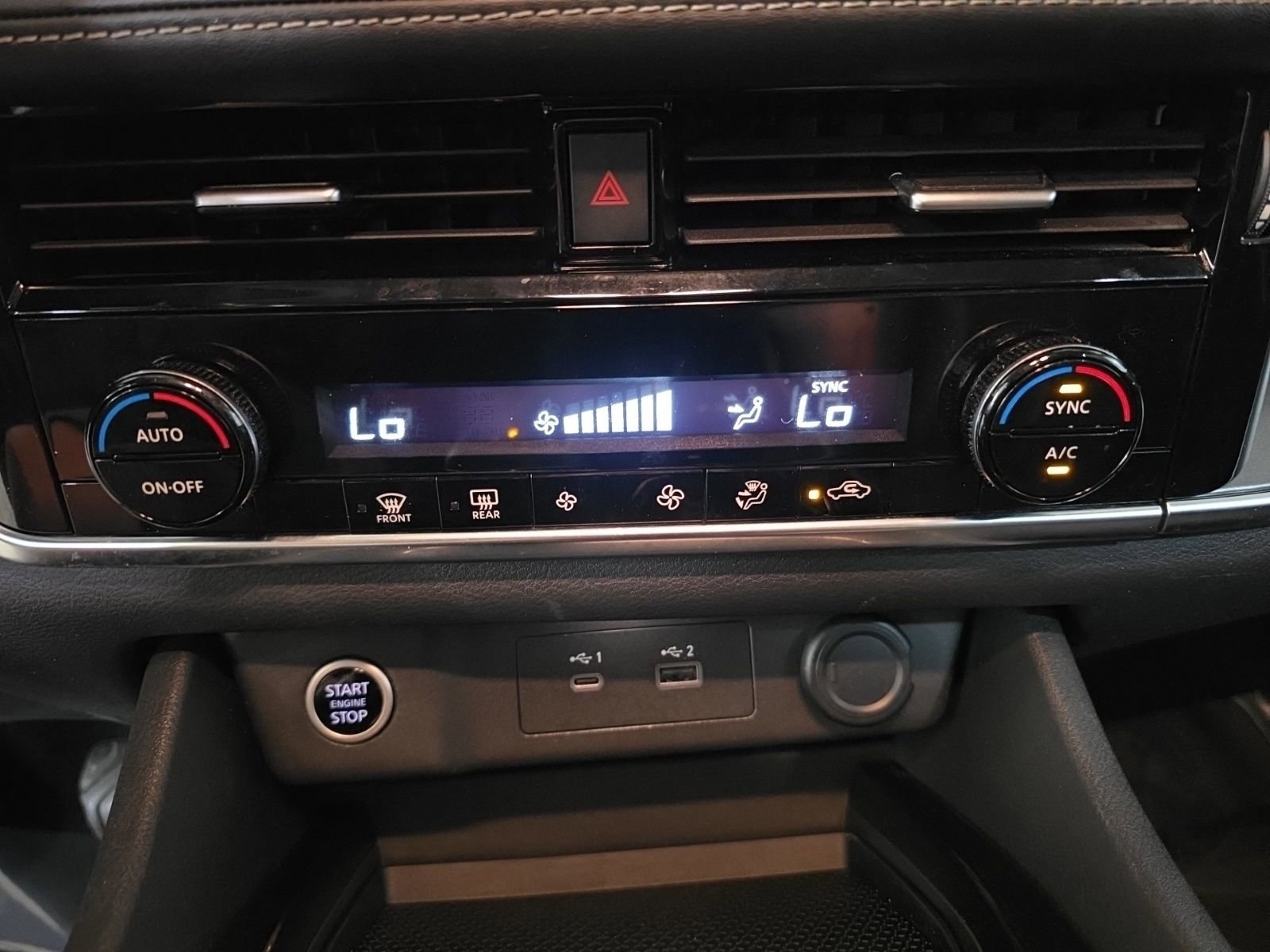 Used 2022 Nissan Rogue SV image 23