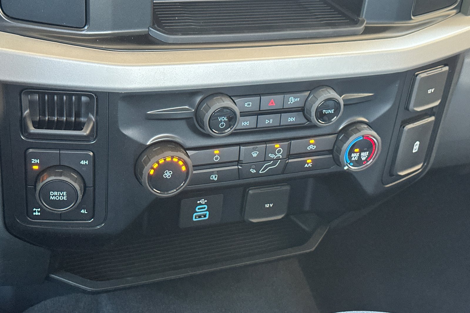 New 2026 Ford F350 XL w/ STX Appearance Package AWD/4WD image 19