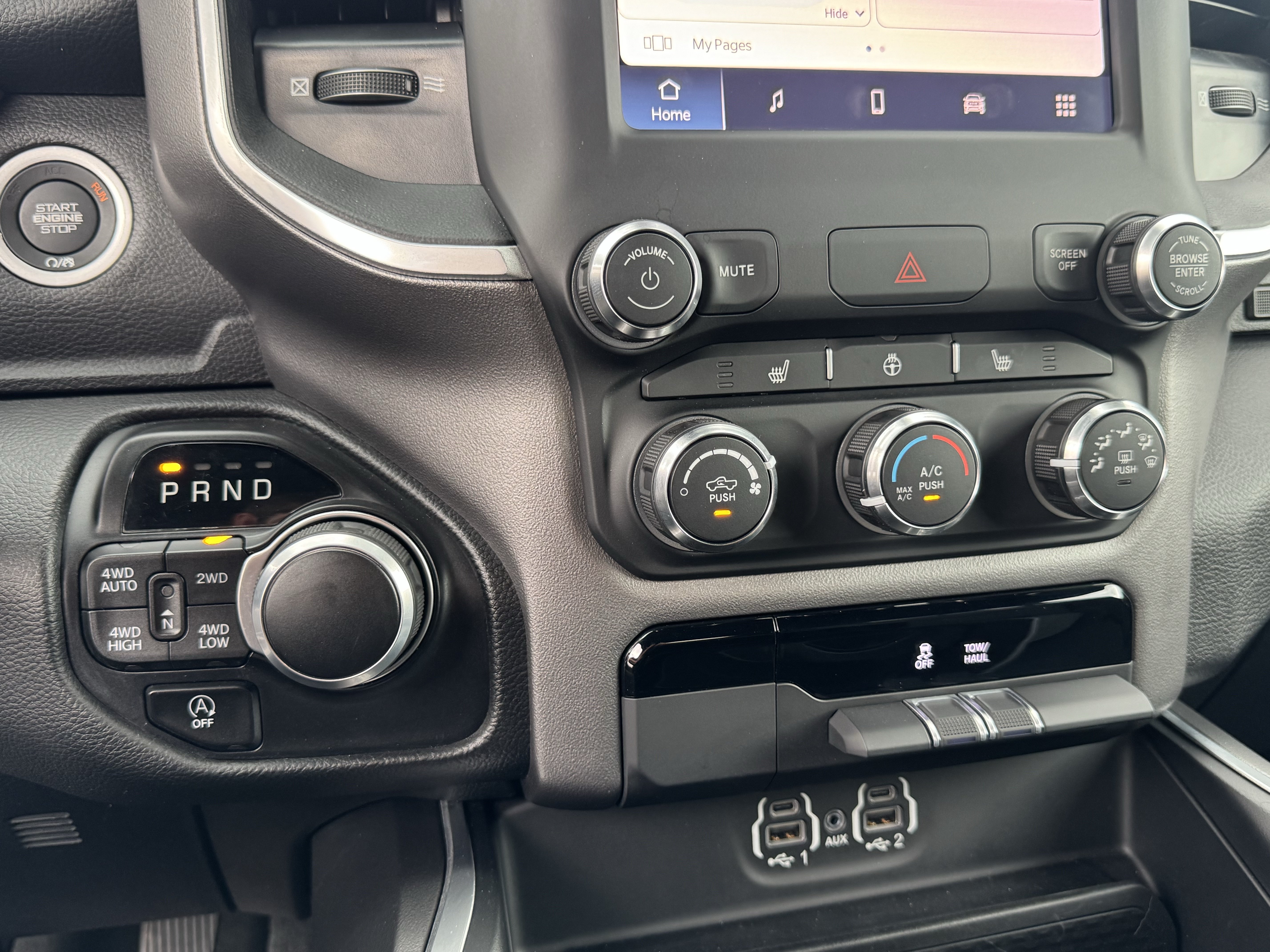 Used 2023 RAM 1500 Big Horn AWD/4WD image 25
