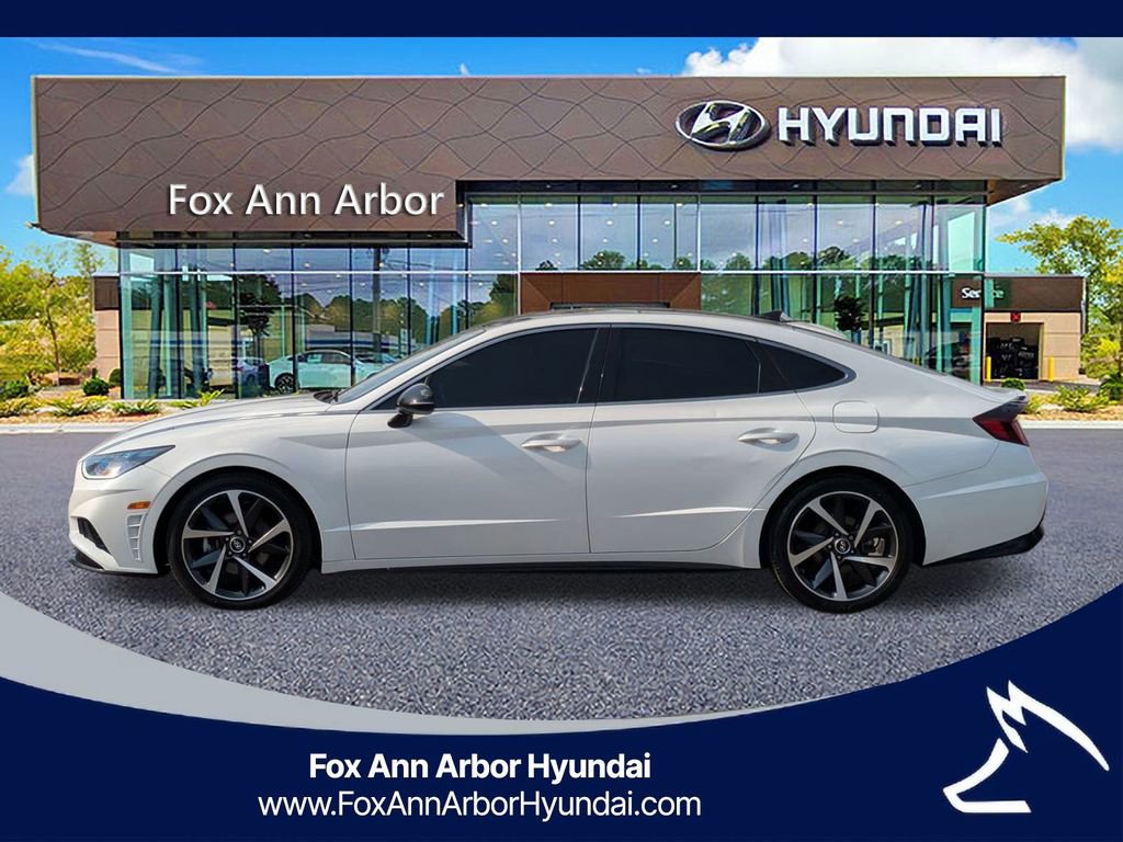 Used 2021 Hyundai Sonata SEL Plus w/ Tech Package image 2
