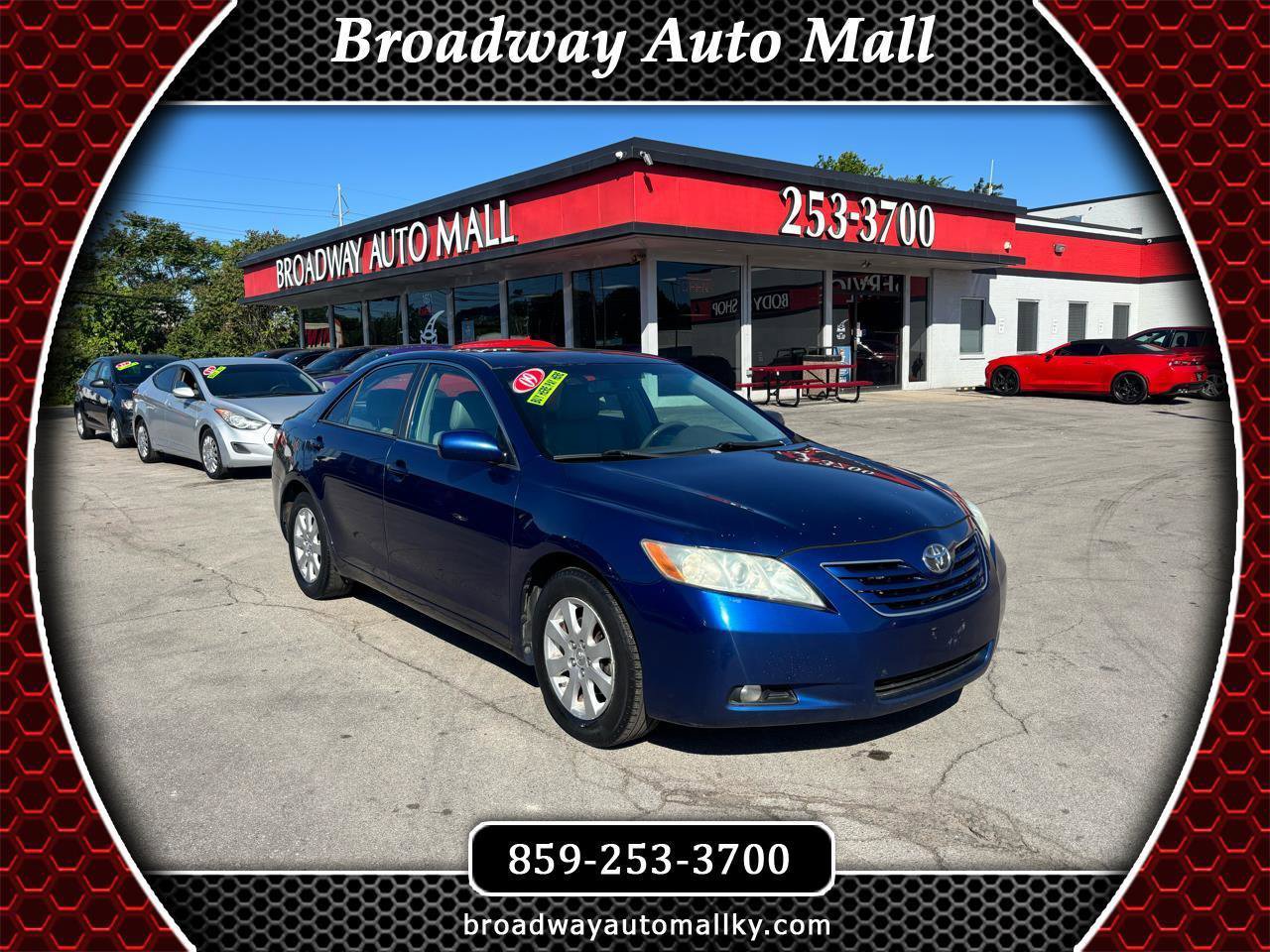 Used 2009 Toyota Camry XLE FWD image 1