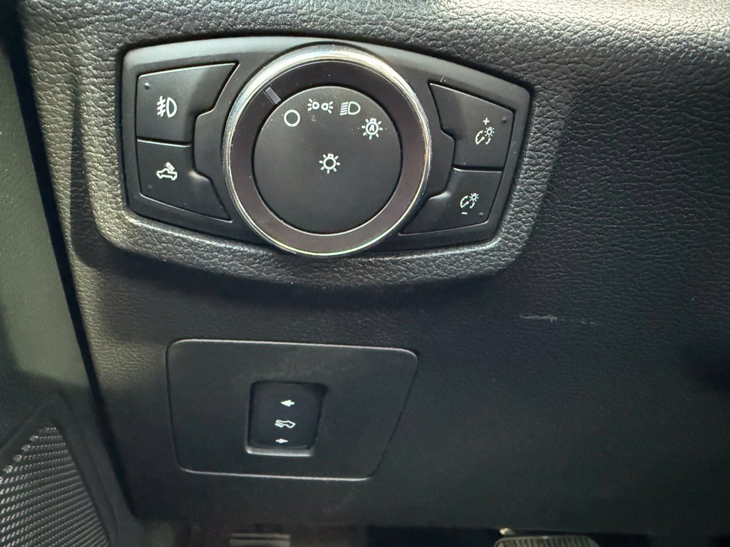 Used 2017 Ford F150 XLT w/ Equipment Group 302A Luxury AWD/4WD image 28