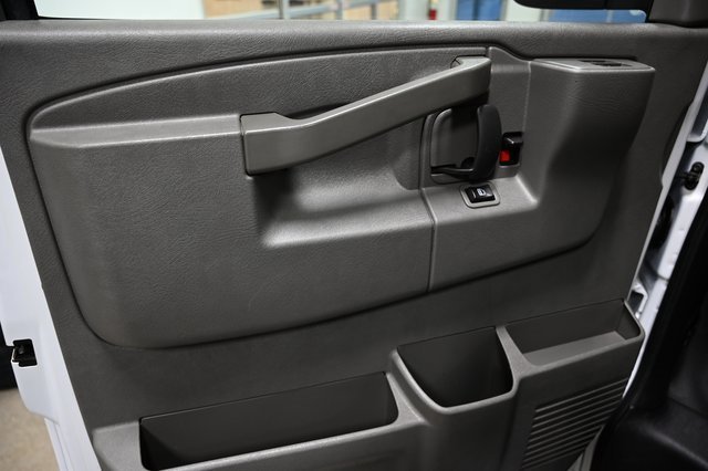 Used 2019 GMC Savana 2500 w/ Driver Convenience Package image 22
