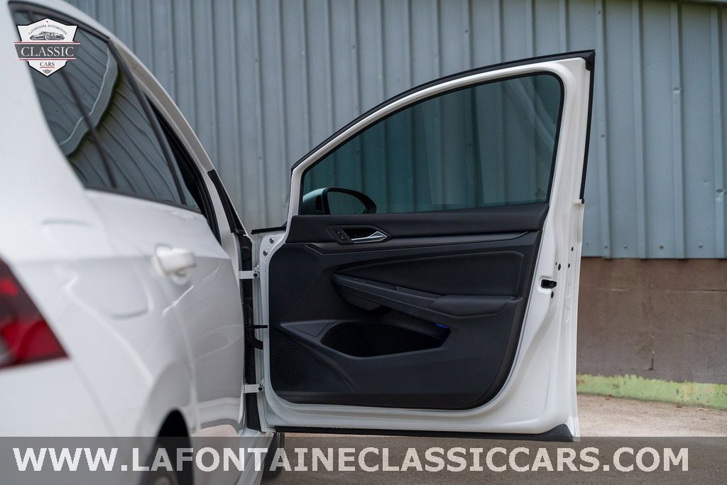 Used 2022 Volkswagen Golf R image 66