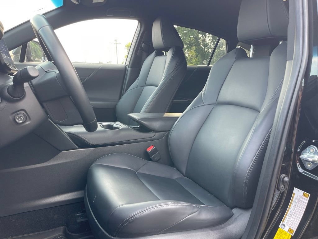 Used 2024 Toyota Venza Nightshade AWD/4WD image 9