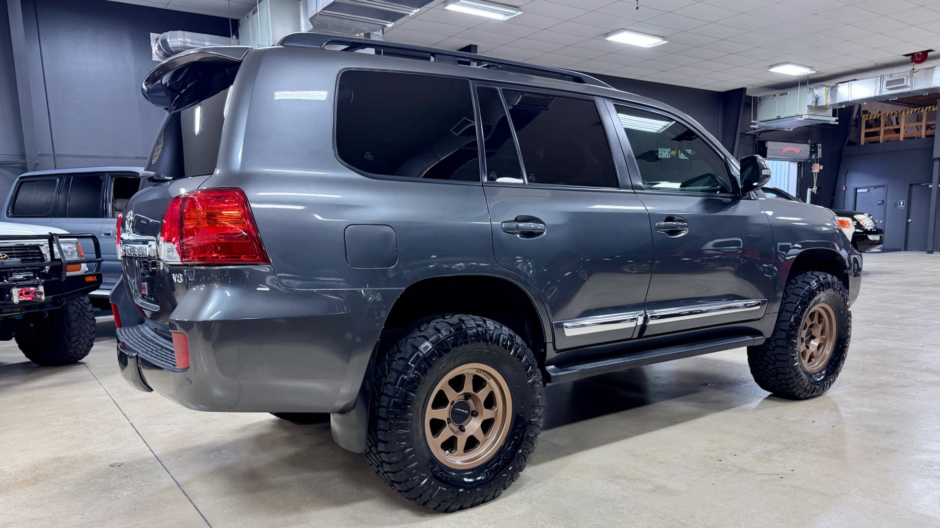Used 2014 Toyota Land Cruiser AWD/4WD image 14