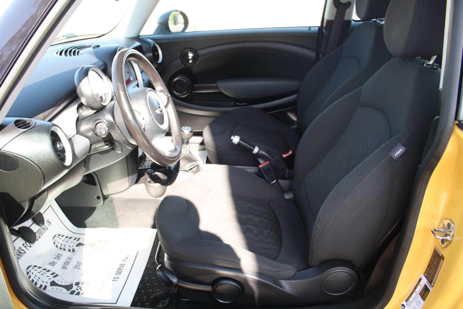 Used 2009 MINI Cooper Hardtop FWD image 9
