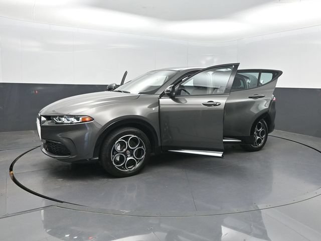 Used 2024 Alfa Romeo Tonale Ti AWD/4WD image 33
