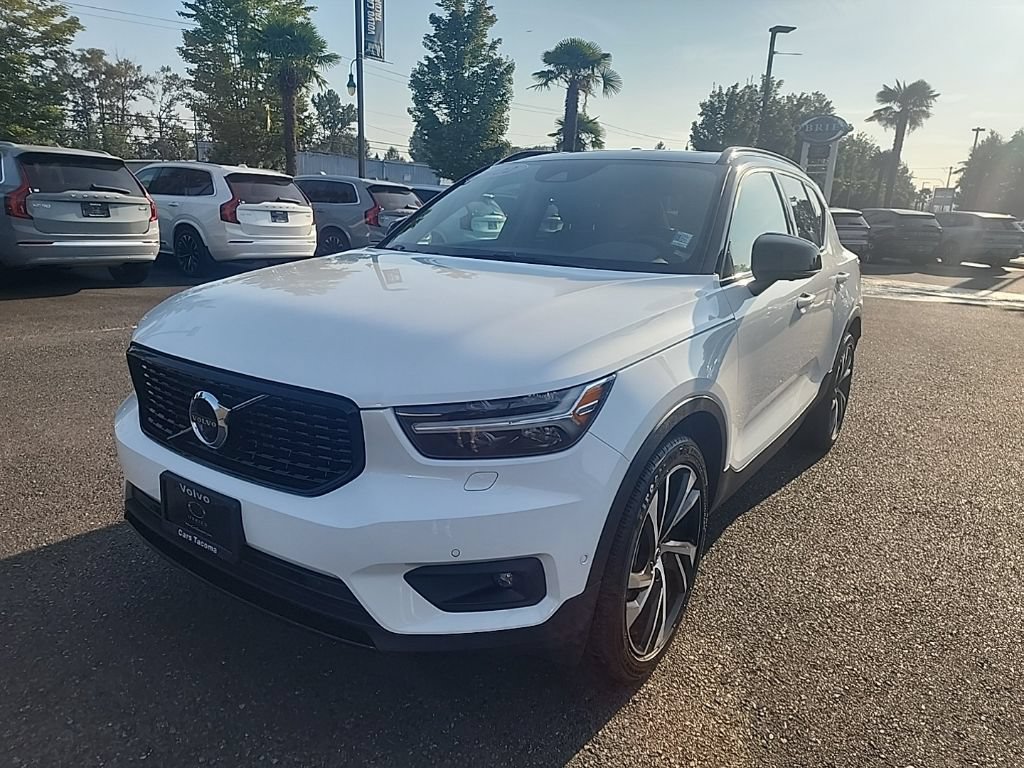 Used 2022 Volvo XC40 T5 R-Design w/ Advanced Package AWD/4WD image 1