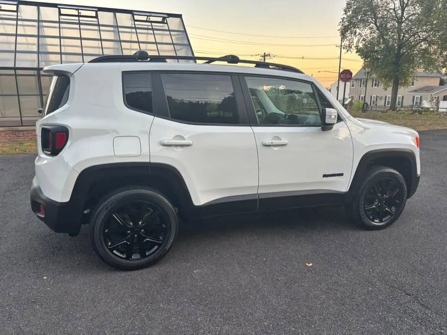 Used 2017 Jeep Renegade Altitude image 11