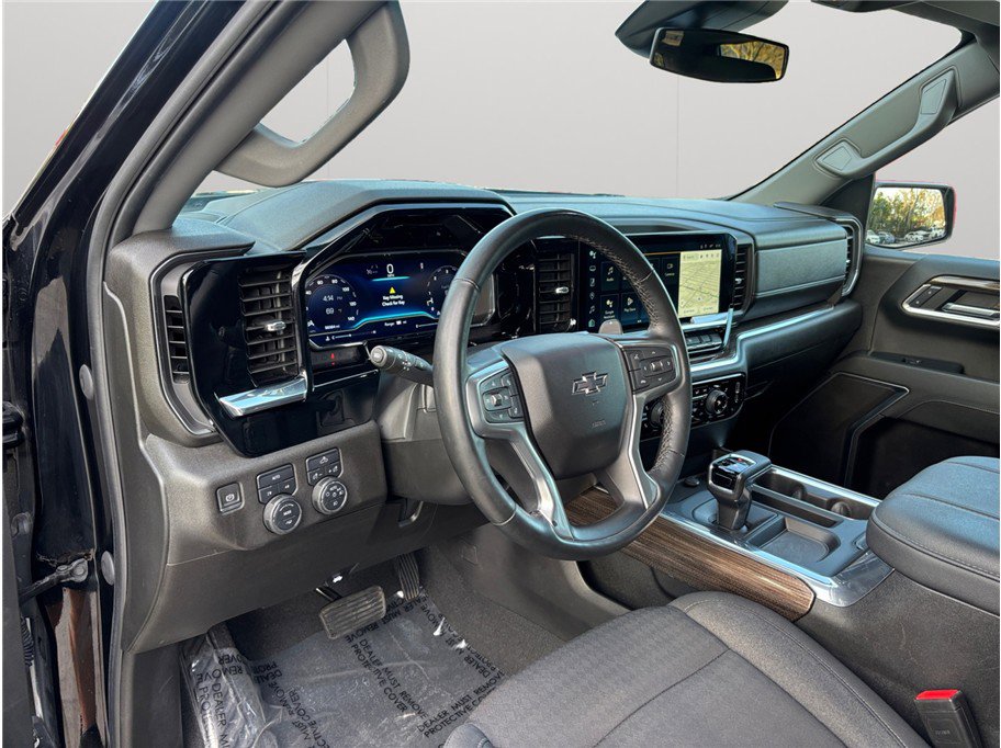 Used 2023 Chevrolet Silverado 1500 RST w/ LPO, Dark Essentials Package image 6