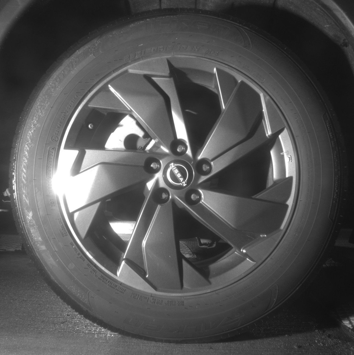 Used 2025 Nissan Rogue SV FWD image 15