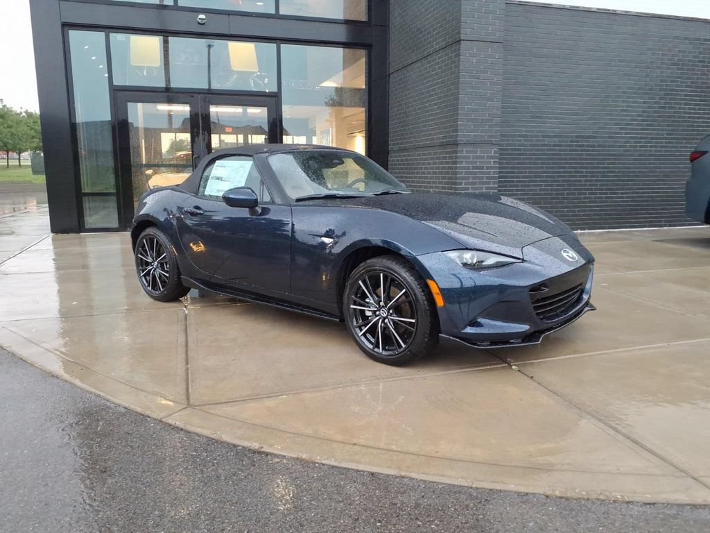New 2026 MAZDA MX-5 Miata Grand Touring w/ Appearance Package RWD image 1