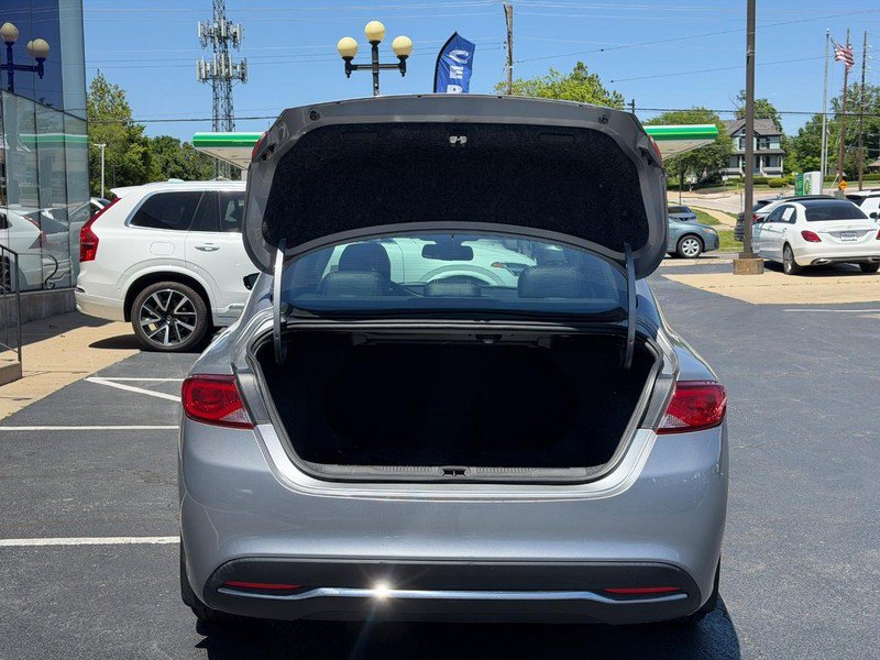 Used 2015 Chrysler 200 C w/ Navigation & Sound Group I FWD image 5