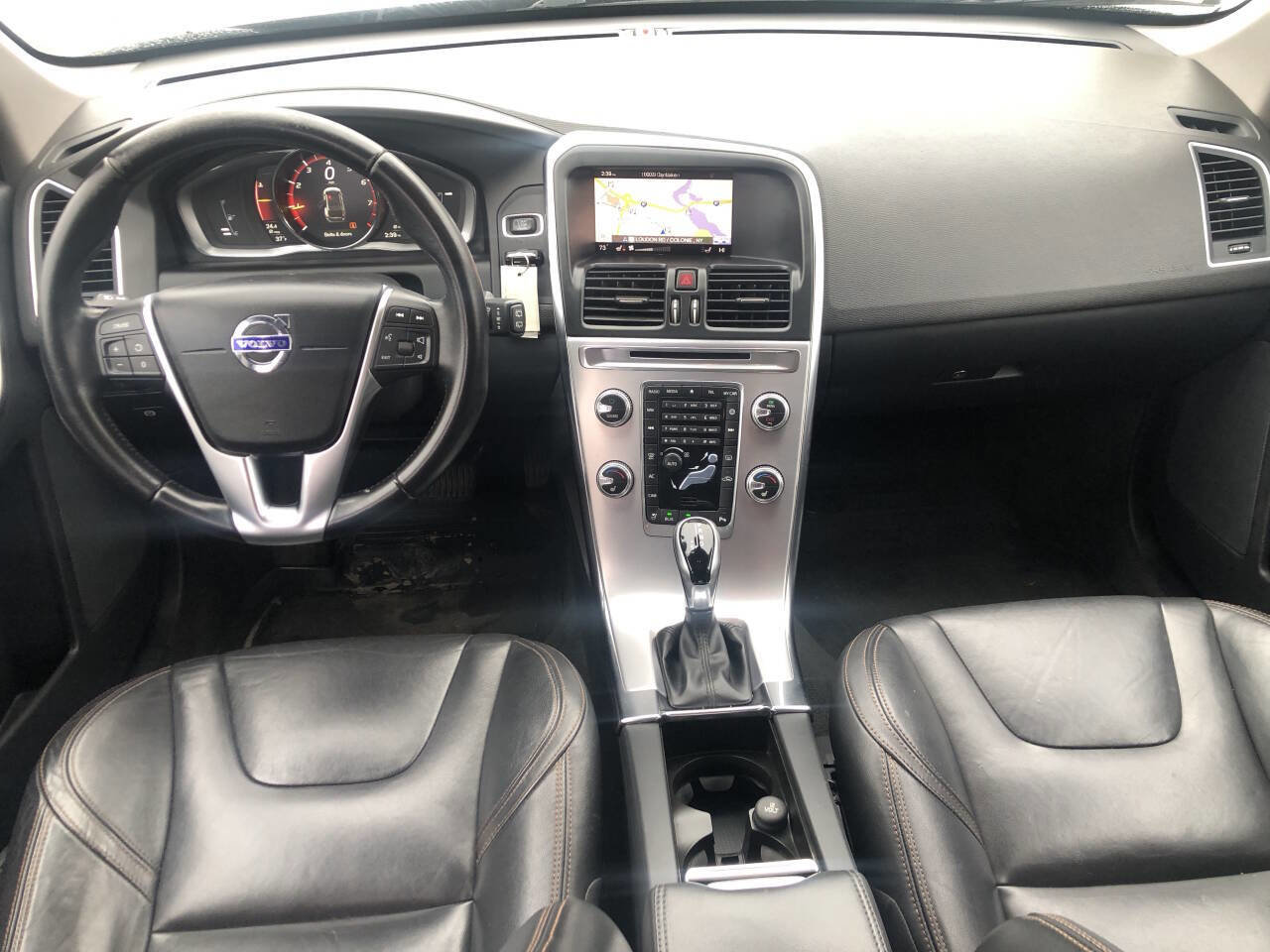 Used 2017 Volvo XC60 T5 Dynamic w/ Preferred Option Package image 10