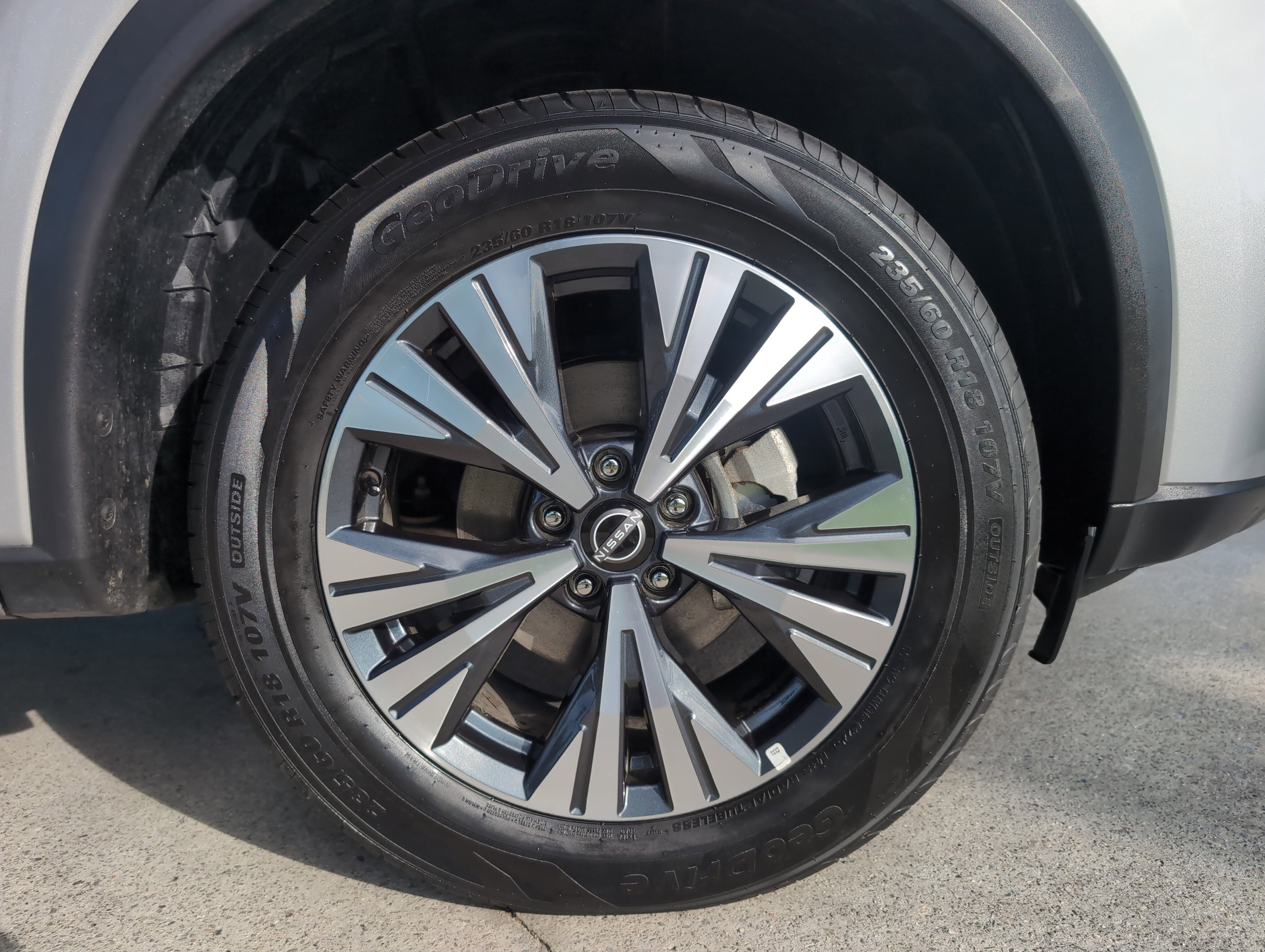 Used 2023 Nissan Rogue SV AWD/4WD image 13