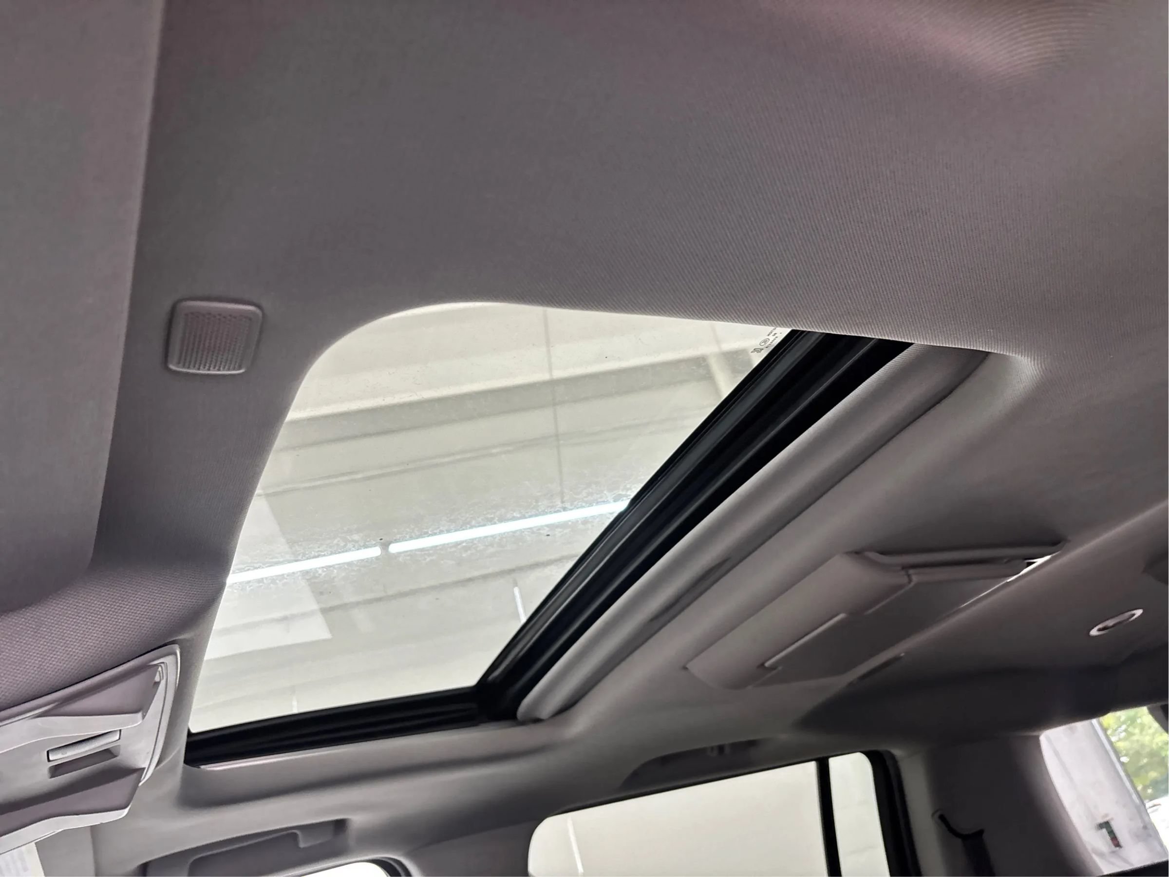 Used 2019 Chevrolet Suburban Premier AWD/4WD image 25
