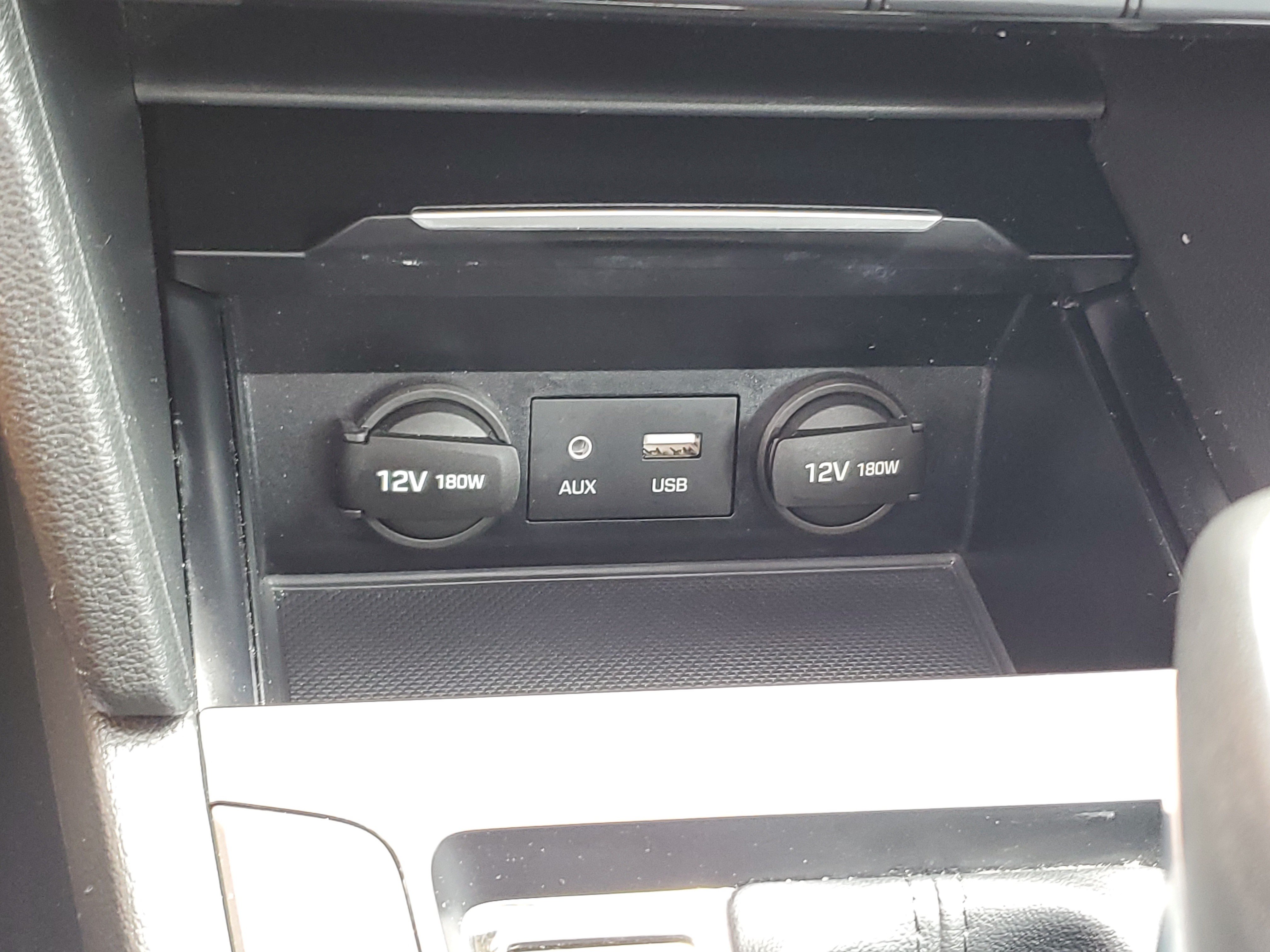 Used 2017 Hyundai Elantra Limited w/ Limited Tech Package 08 FWD image 30