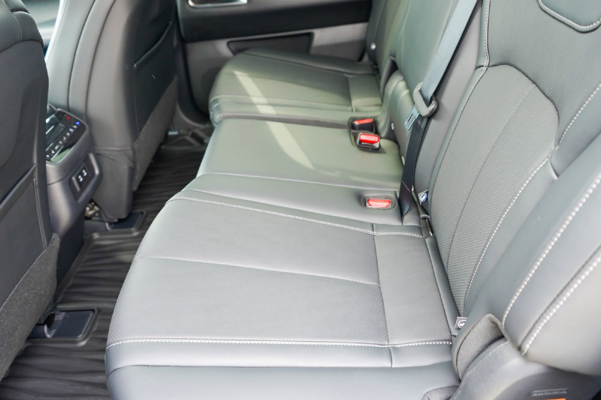 Certified 2026 INFINITI QX60 Luxe w/ Cargo Package image 23