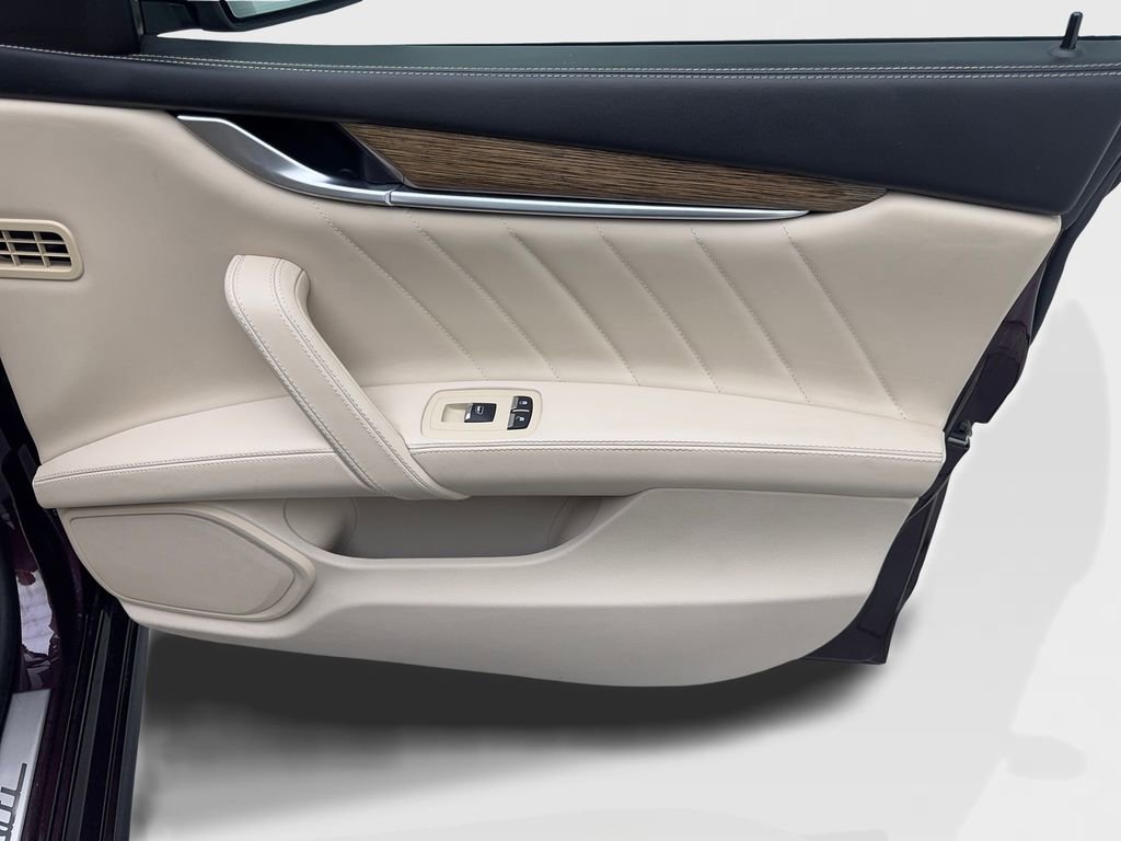 Used 2021 Maserati Ghibli image 48