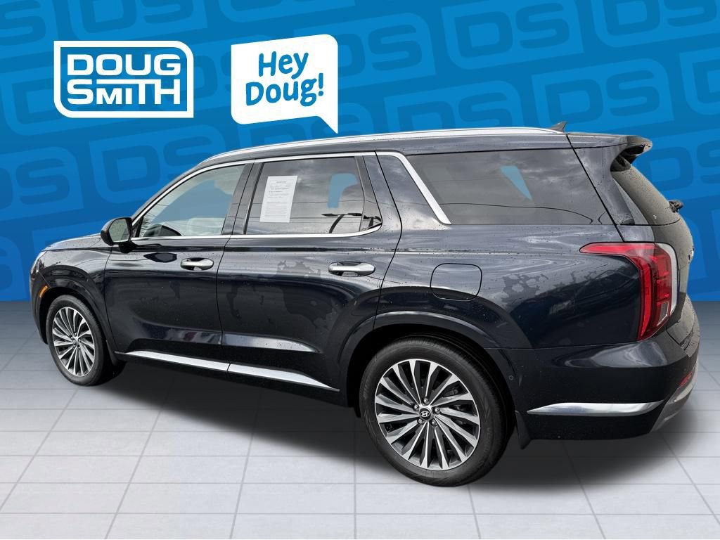 Used 2024 Hyundai Palisade Calligraphy image 2