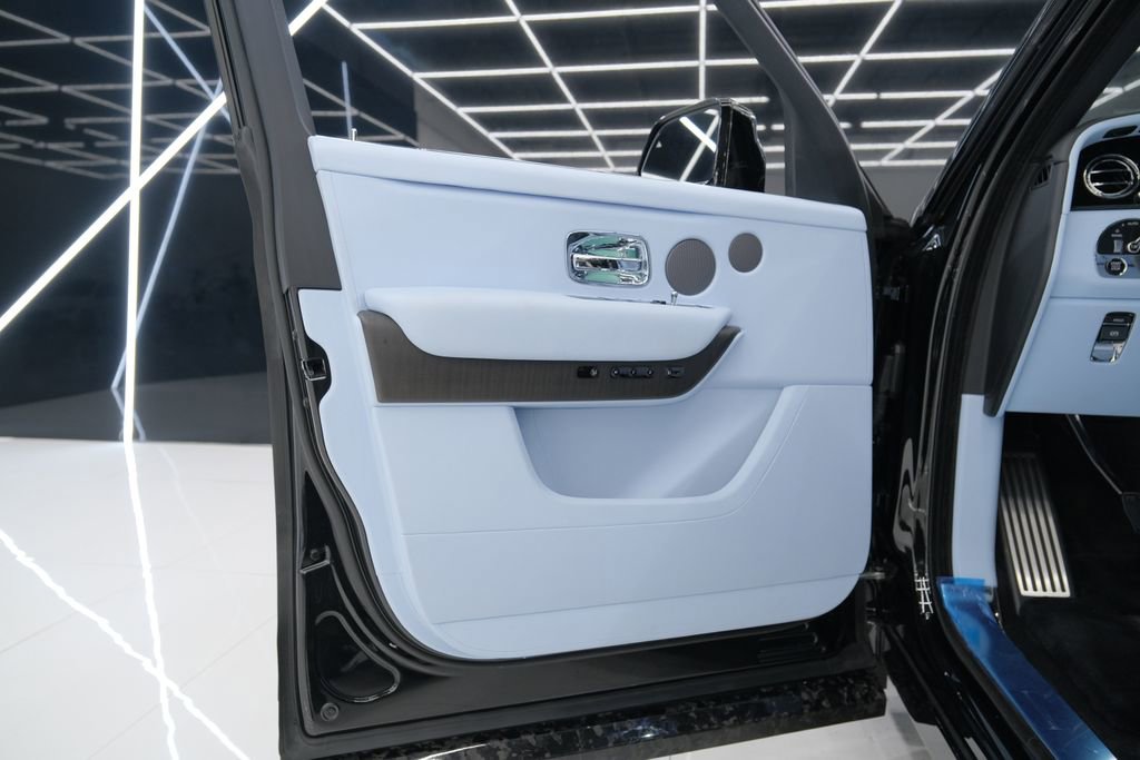 Used 2026 Rolls-Royce Cullinan image 61