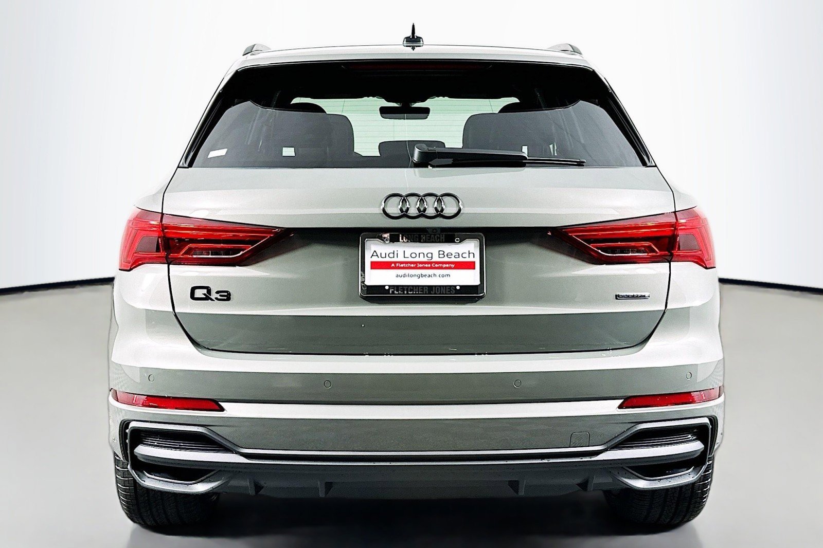 New 2025 Audi Q3 2.0T Premium image 3