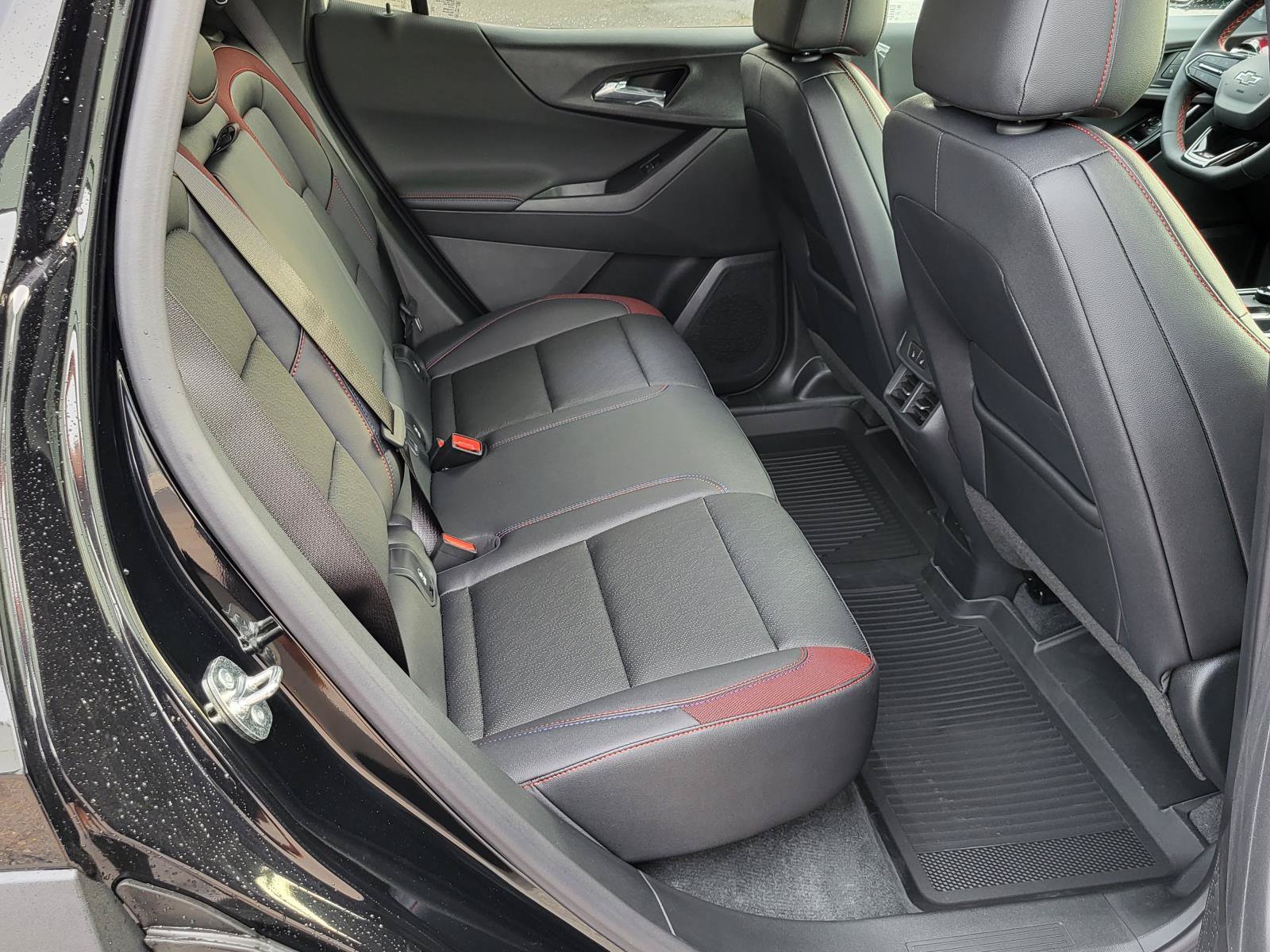 New 2026 Chevrolet Equinox RS w/ Convenience Package III FWD image 11